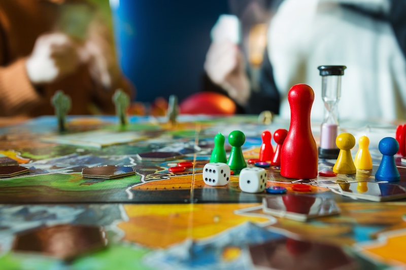 Family Games & Jigsaw Puzzles