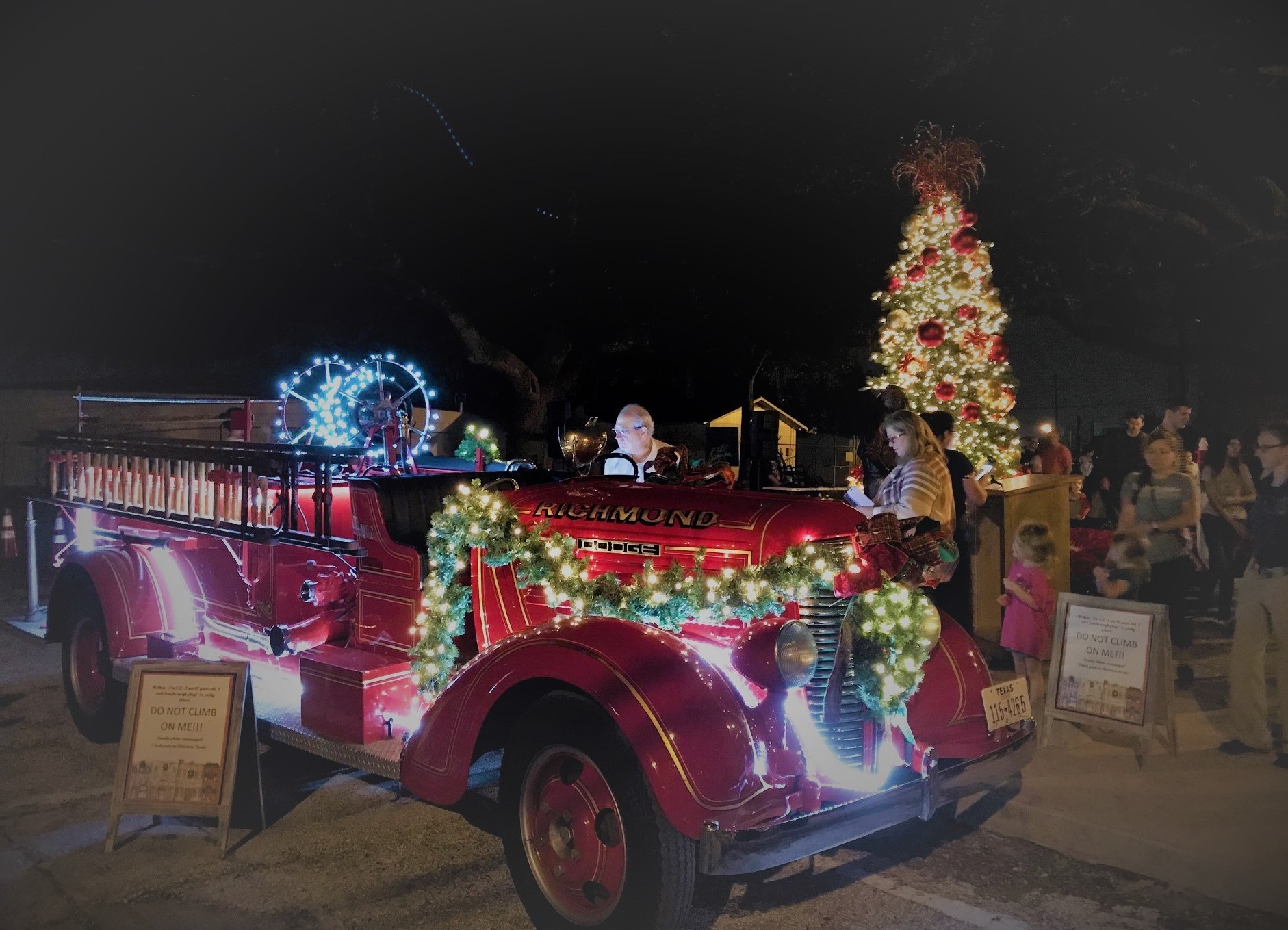 Richmond’s 7th Annual Community Christmas Walk Brings Holiday Magic Downtown