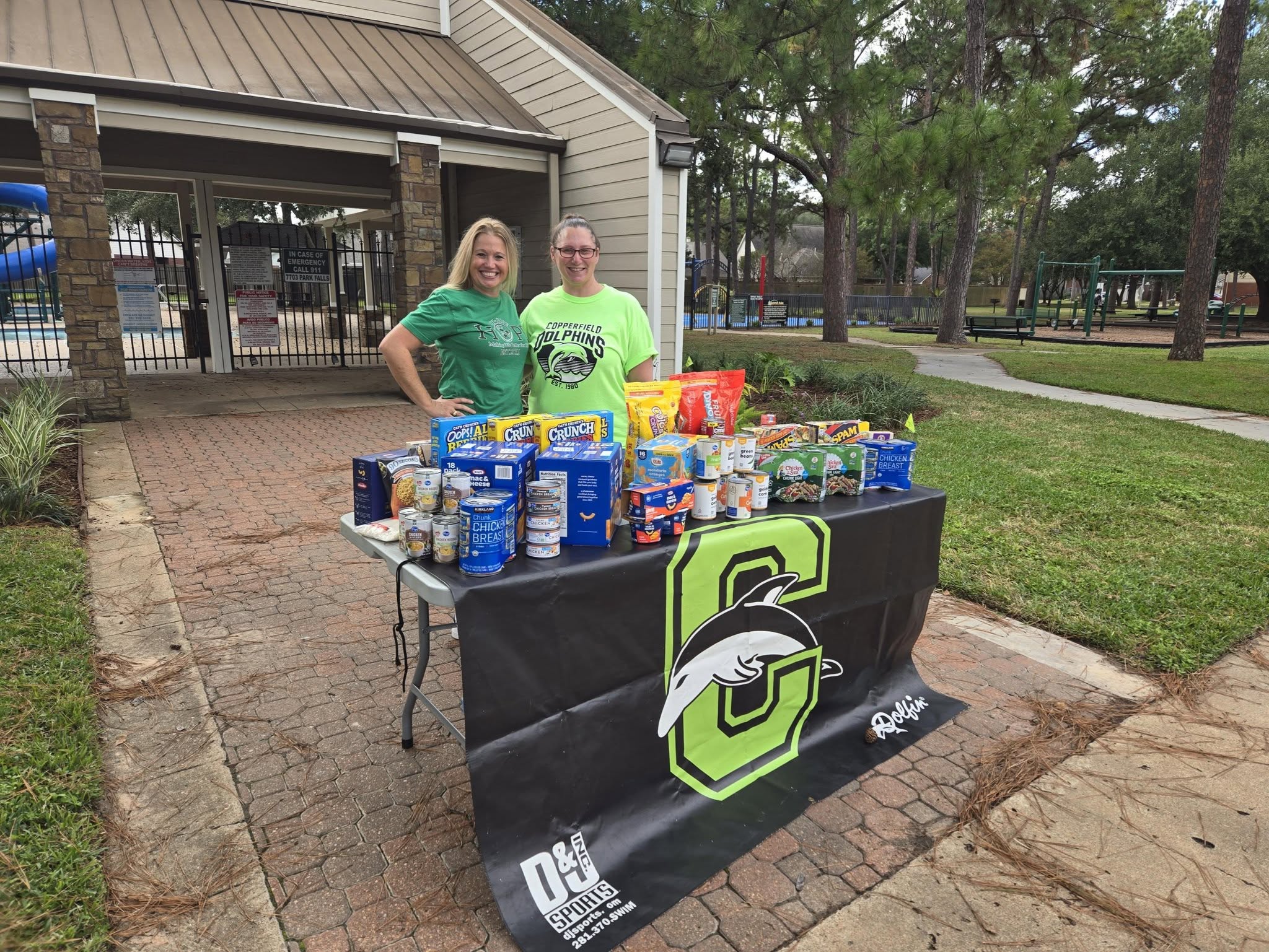 Copperfield Dolphins Swim Team Rallies Community Support for Cy-Hope This Holiday Season