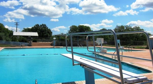 Castroville Pool Welcomes Families for Summer Fun While Community Center Construction Continues