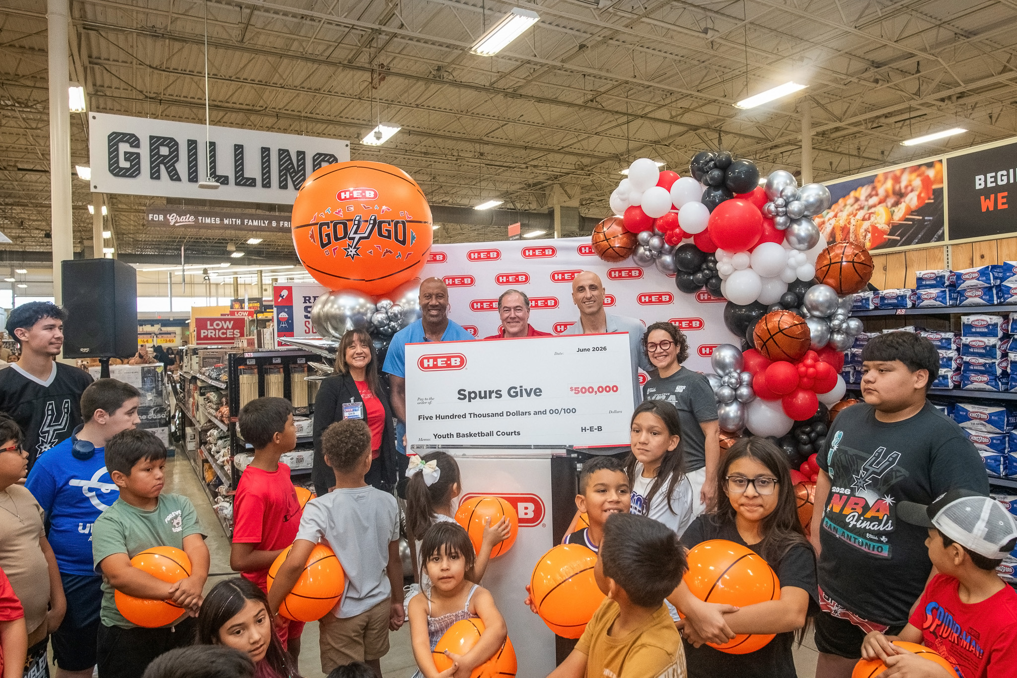 H-E-B Donates $500,000 to Build Youth Basketball Courts Across Texas as Spurs Make Finals Run