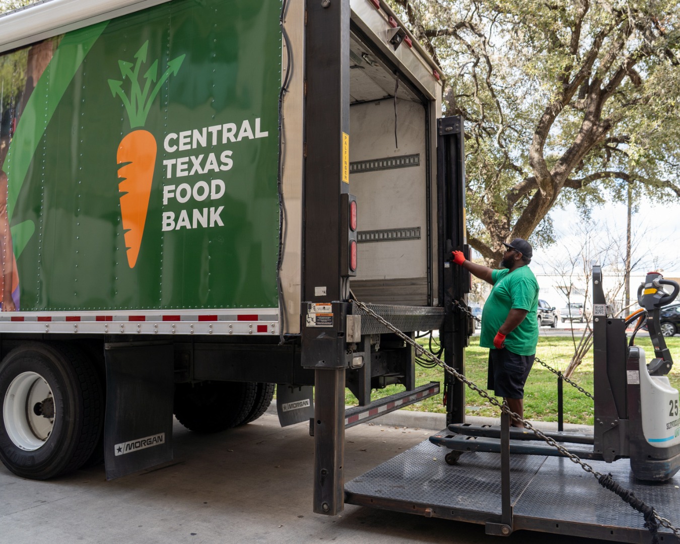 $5.5M Funding Cut Threatens Central Texas Food Bank as 761,000 Meals Vanish Amid Rising Hunger in Austin Region