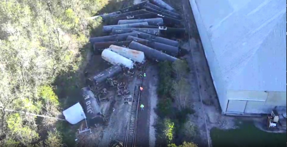 23-Car Train Derailment Near Richmond and Rosenberg Disrupts Traffic, Prompts Ongoing Safety Response in Fort Bend County