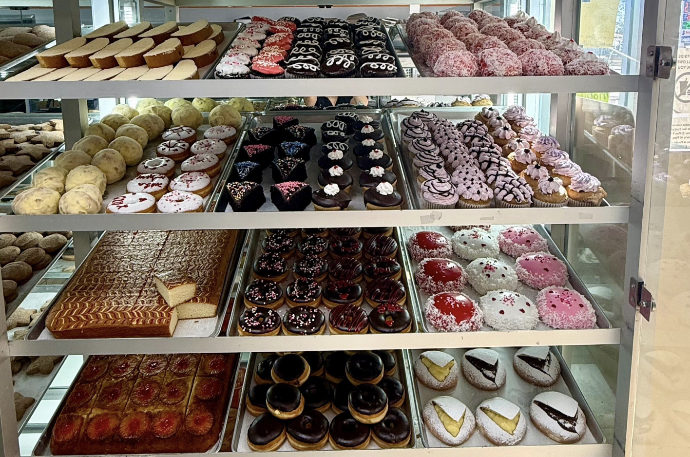 New Lajita Bakery Planned for Cypress with Mexican Pastries, Cakes, Taqueria and Carnicería Concepts