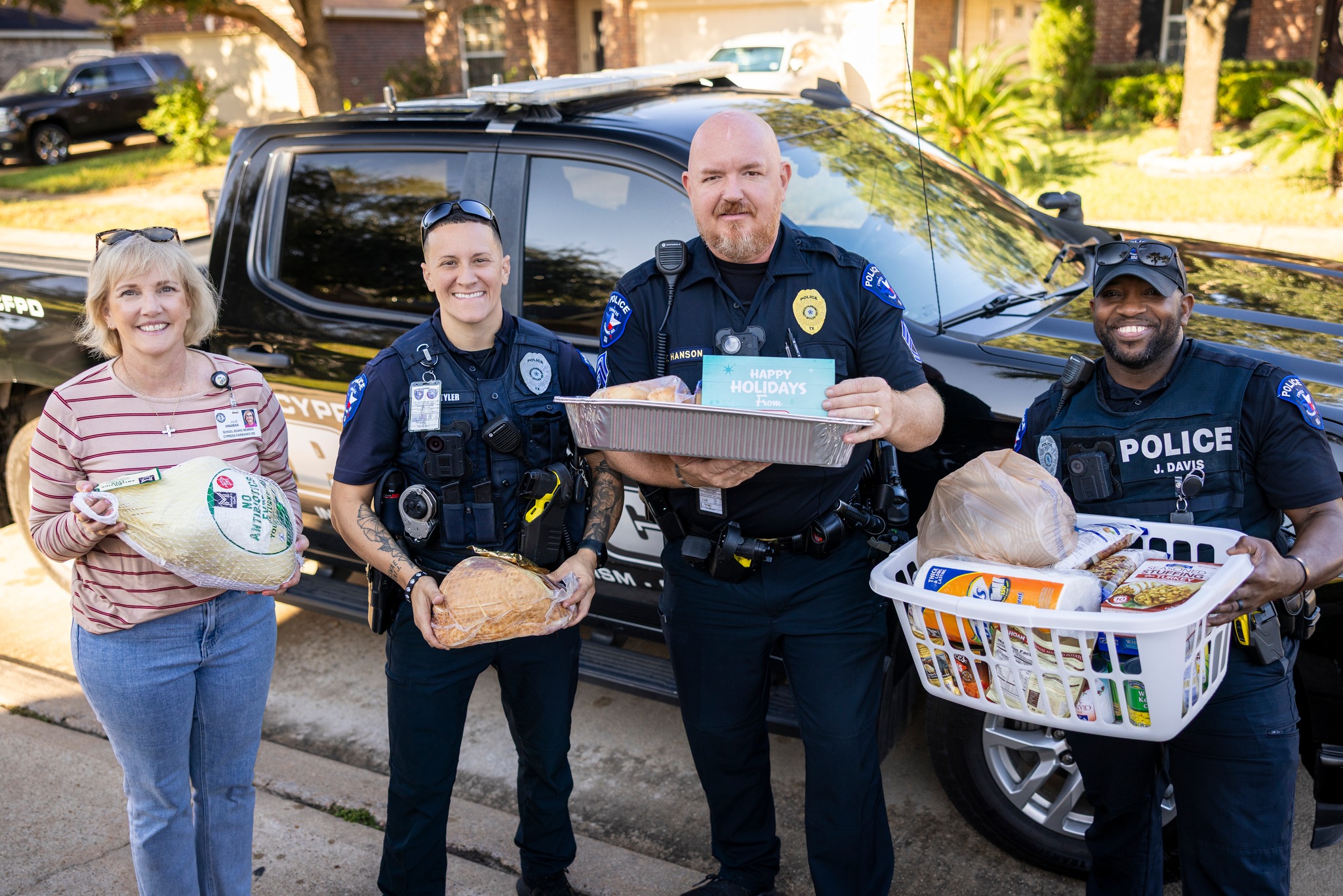 CFISD Police and Local Partners Deliver Thanksgiving Meals to 20 Families in Need