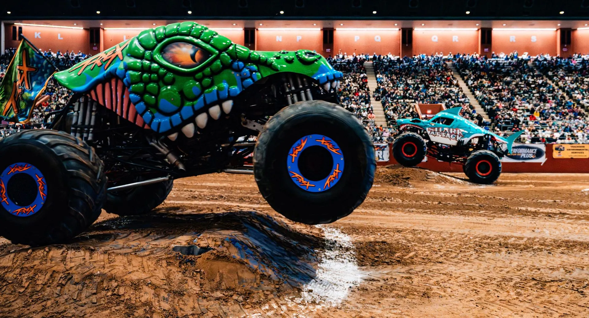 Monster Truck Wars Returns to Conroe November 21 With Two Shows, Monster Truck Rides and Family Entertainment