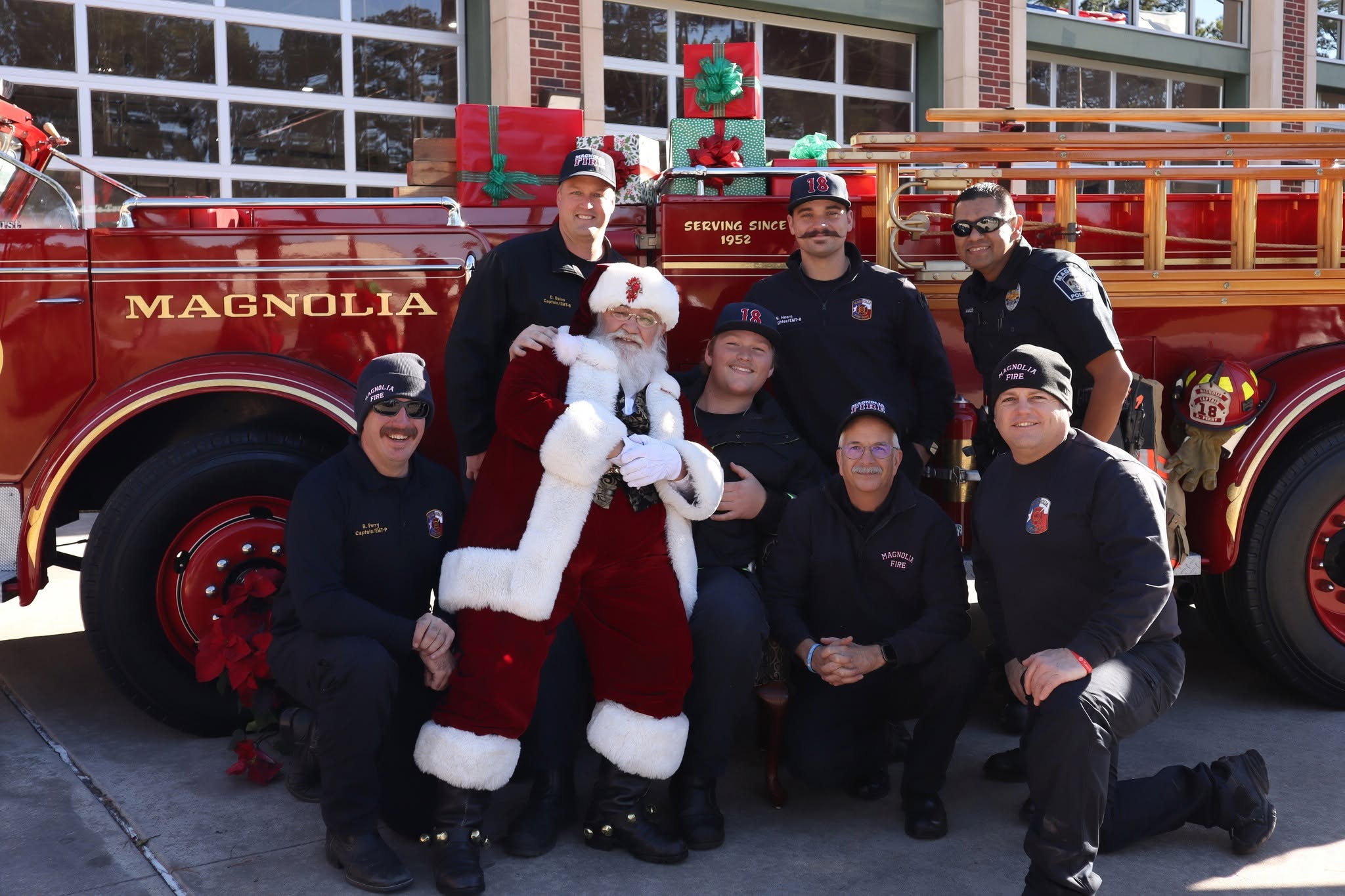 Santa, a Vintage Fire Engine and Holiday Photos: Magnolia Fire Department Sets 3rd Annual Pictures With Santa for Dec. 5